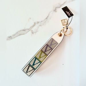 Victoria’s Secret Rhinestones Wristlet Strap - NWT 🏷️